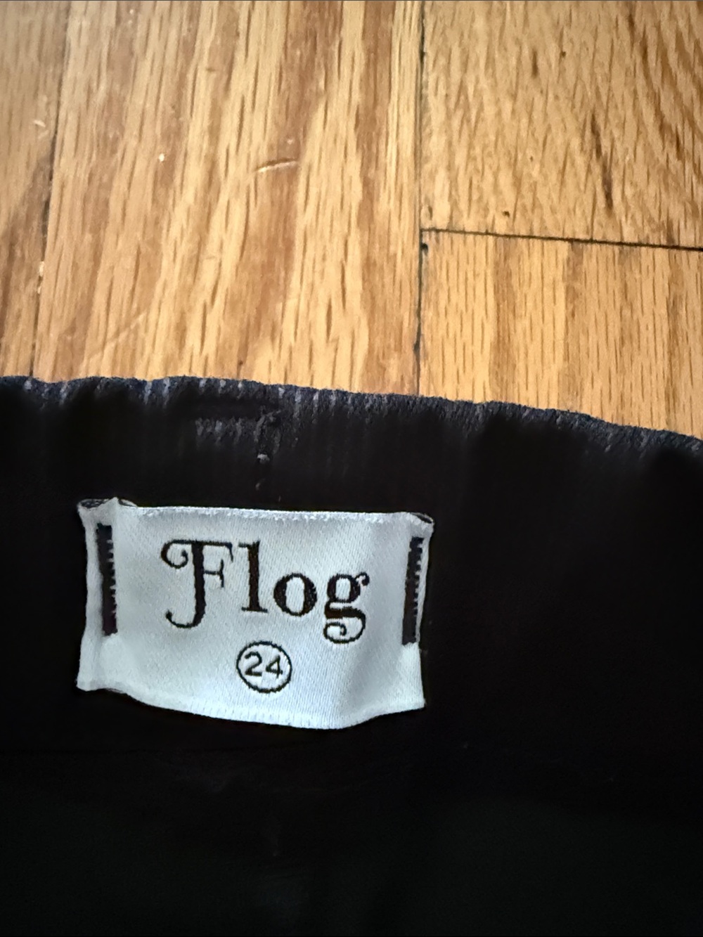 Bevy Flog sz 24 black pants with subtle pinstripe fabric great condition - Picture 3 of 8